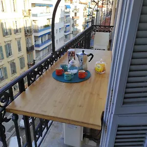 Apartment Pretty And Quiet Floor 2 Bedroom Flat In The Port Area Of, Nizza